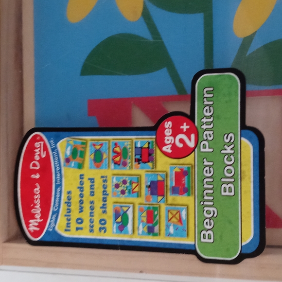 Melissa & Doug Beginner Pattern Blocks - Picture 8 of 8
